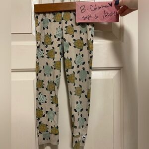 Little & Lively Leggings 4T - Play